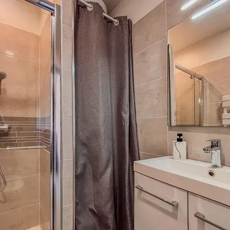 Contemporary 2p Just Steps From The Apartament *