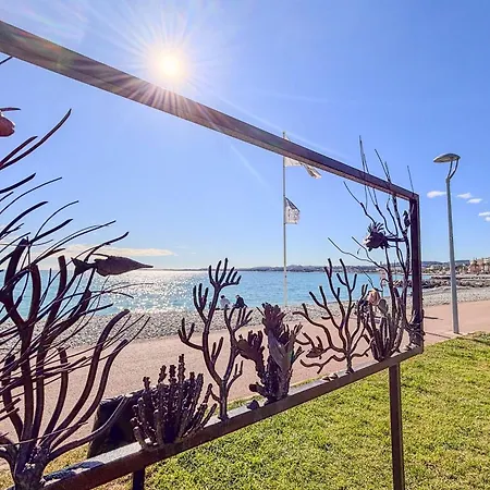 Contemporary 2p Just Steps From The Cagnes-sur-Mer